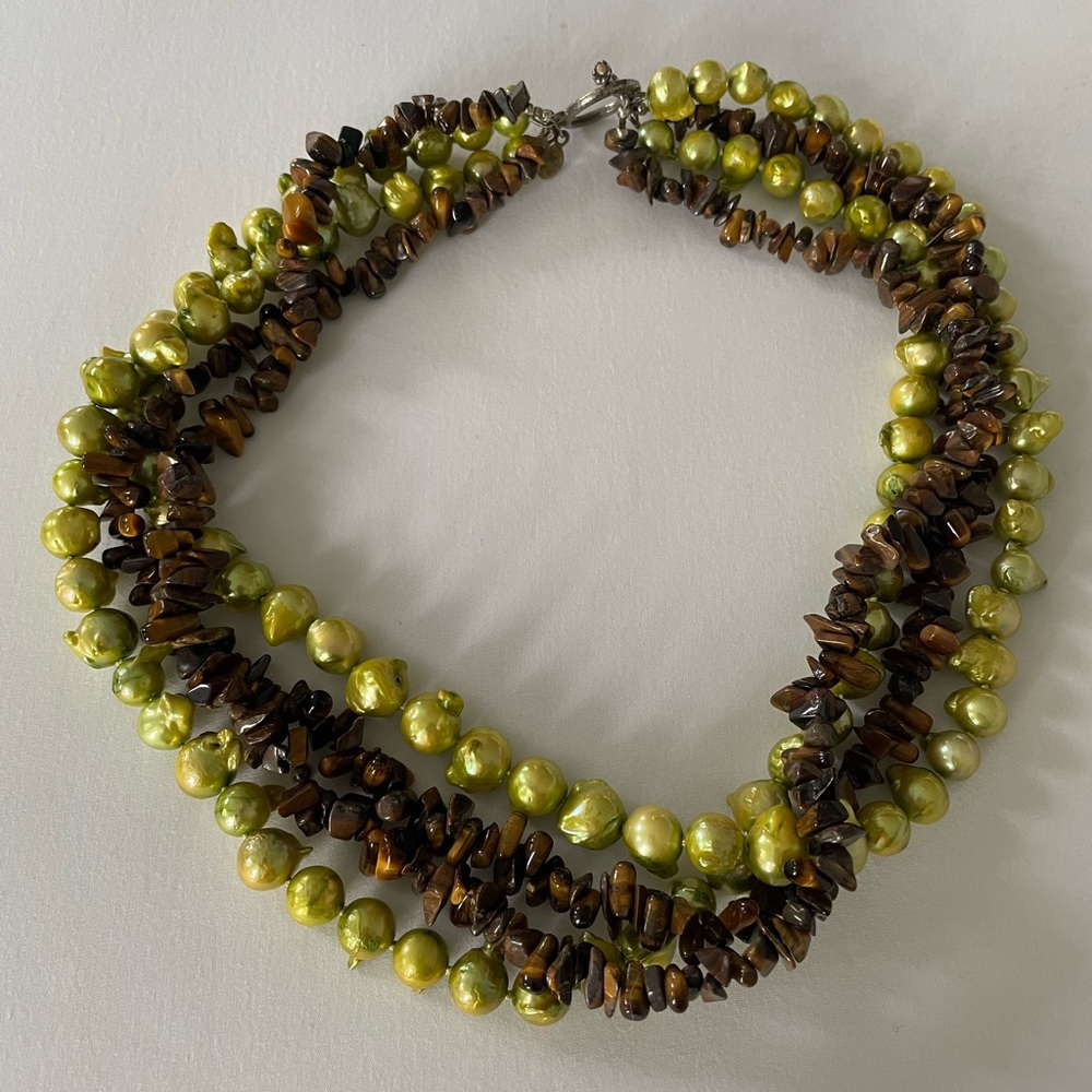 18” Necklace. Lime freshwater pearls and Tiger Eye